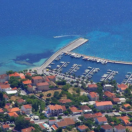 Trstenica Apartamento